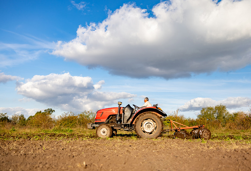 哈尔滨至和超达物流有限责任公司