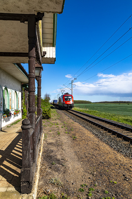 甘肃天琛亨运物流有限公司