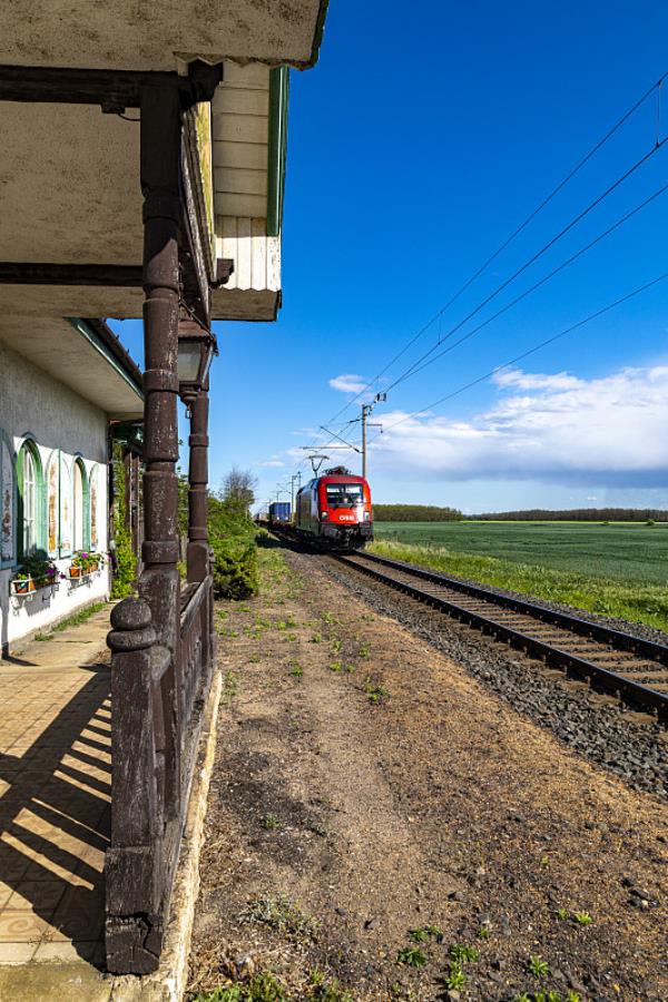 甘肃天琛亨运物流有限公司