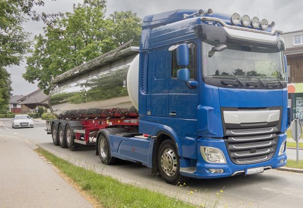 深圳市飞鹰运通国际物流有限公司