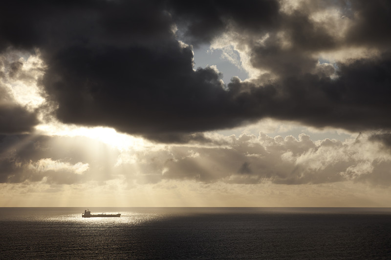 快递哪家省钱？(国内快递多维度对比)