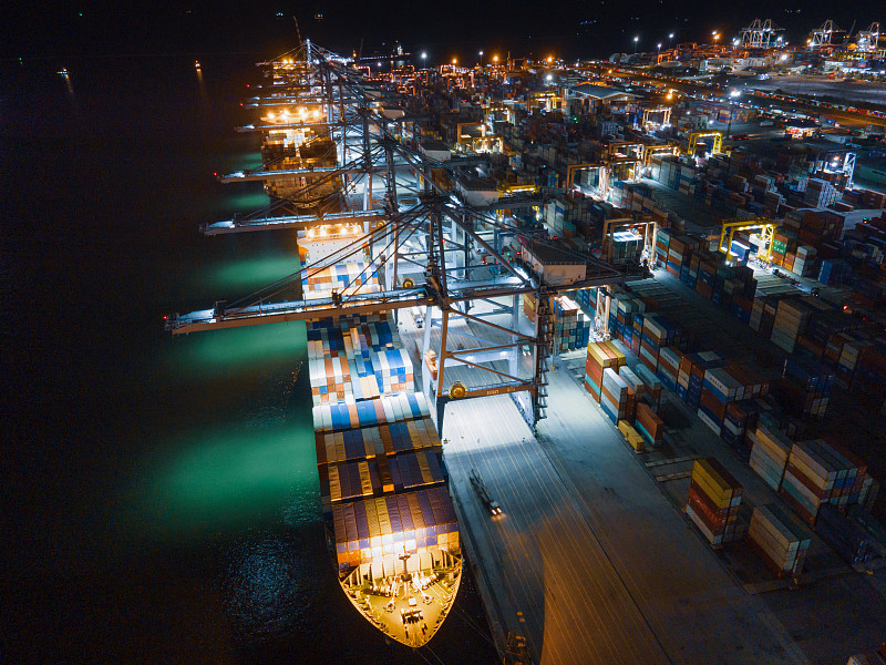 快递哪家强？DHL、FedEx、UPS谁更快？