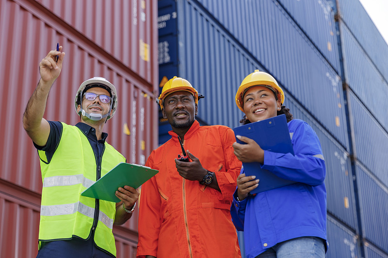 国际快递的运输时效和费用是怎样的？