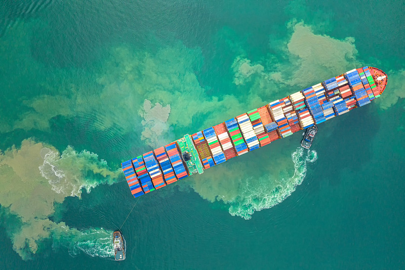 从深圳寄出快递到美国的费用取决于哪些因素