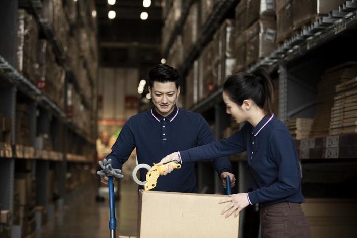 中国到美国国际物流怎样选、多久到哪个更划算