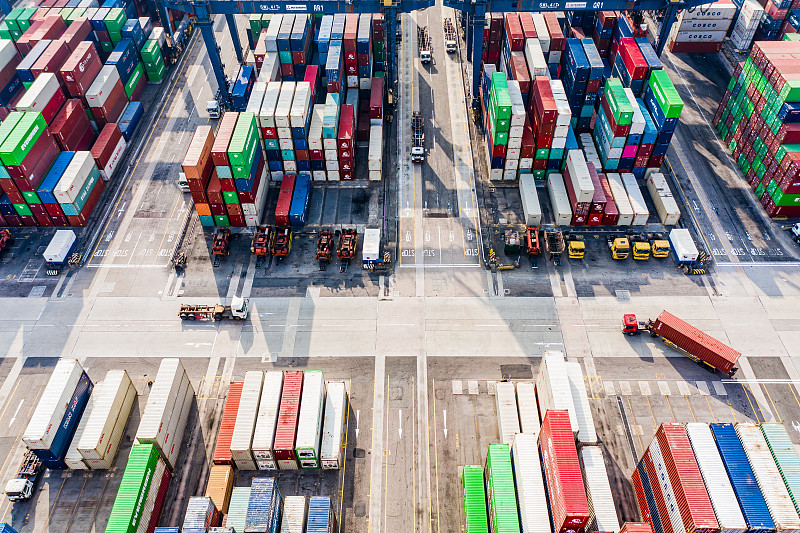 100多艘集装箱船停泊洛杉矶和长滩港、海运价格将会大幅度上涨