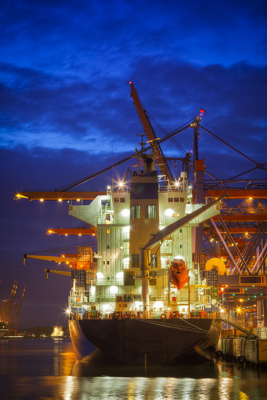 海运到美国多少钱,海运到美国多少钱一公斤