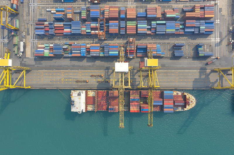 寄美国空运走专线还是普货