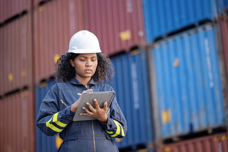 空运到美国和DHL哪个更快