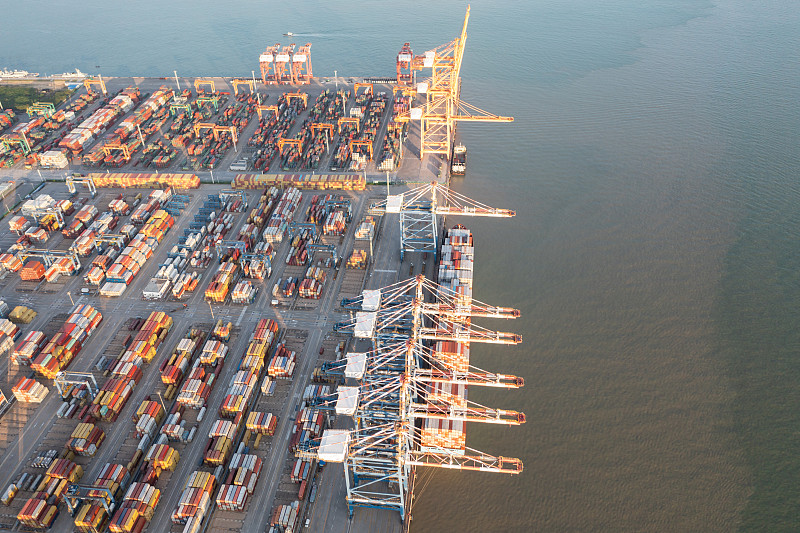 从中国到美国空运货物怎么收费?