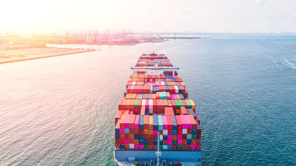 美国关税倒逼货主抢发出口，国际空运运费或持续上扬