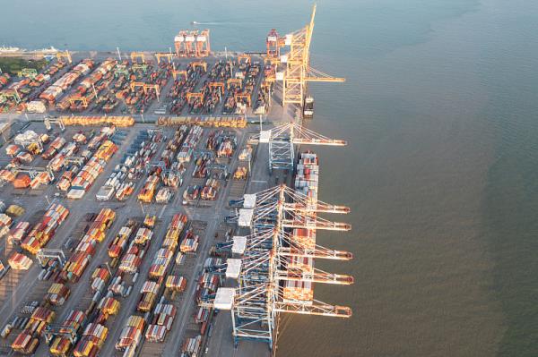 从中国到美国空运货物怎么收费?